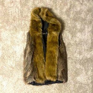 Beautiful faux fur vest size xl